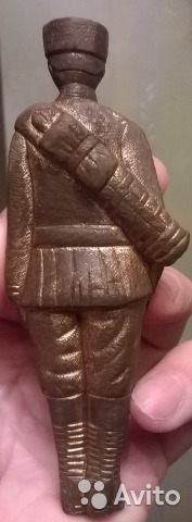 1912431518.jpg