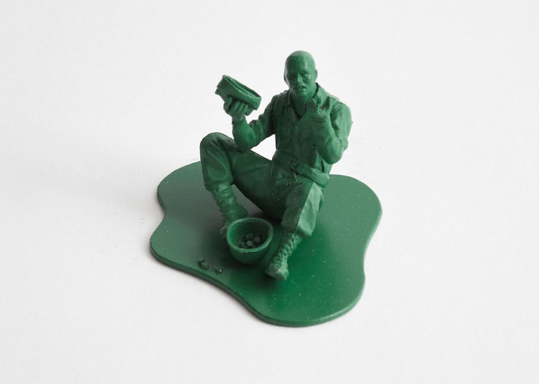 Dorothy-Casualties-War-Toy-Soldiers-05.jpg