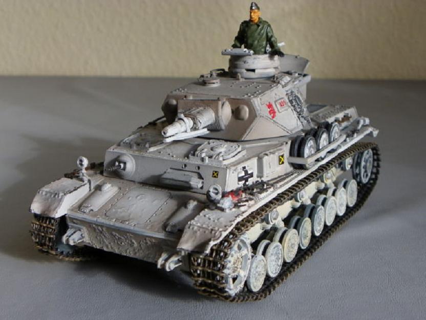 Forces of Valor Panzer IV Tank Ausf.F Eastern Front 1941 80317_11.jpg