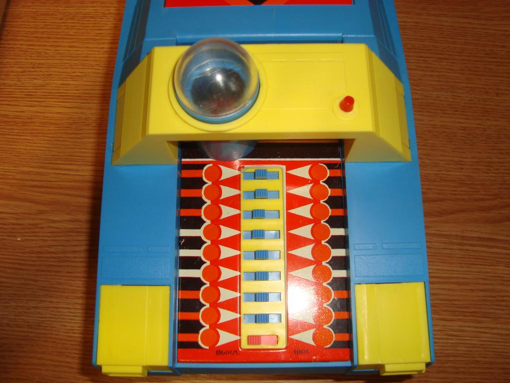 2500082348_3.jpg