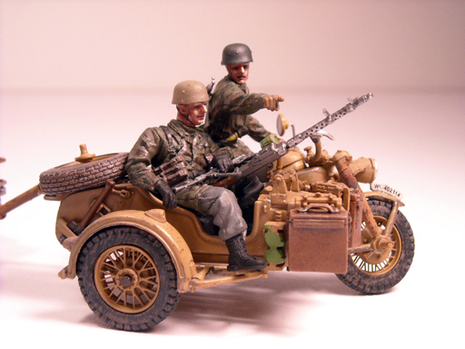 Forces Of Valor German KS 750 Z&#252;ndapp Side Car Fallschirmpanzerdivision Poland`44 #82206_26.jpg